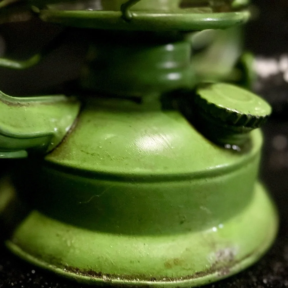 Antique Green Metaloglobus No. 107 kerosene oil lamp